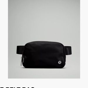 New with Tags 🍋 LULULEMON 🍋 Everywhere Belt Bag Black  Fanny Pack